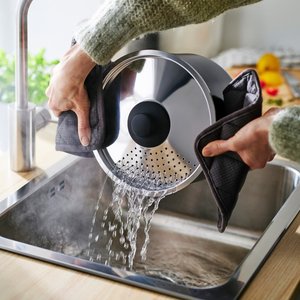 32. Cocina y olla de Ikea