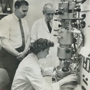 Nacimiento de Rosalind Franklin