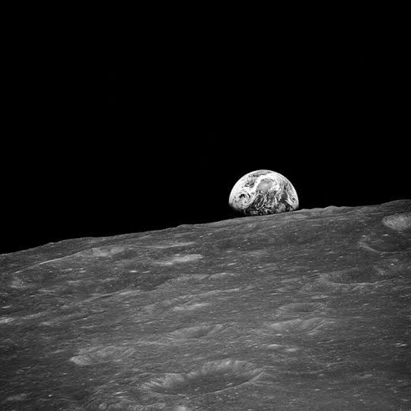 89 Primera fotografia de la tierra desde la Luna