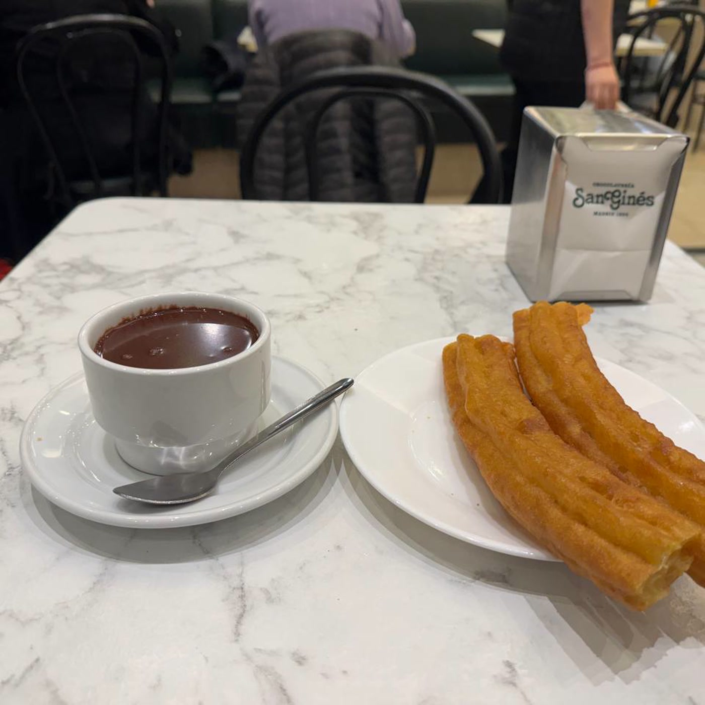 Desayunando en San Ginés