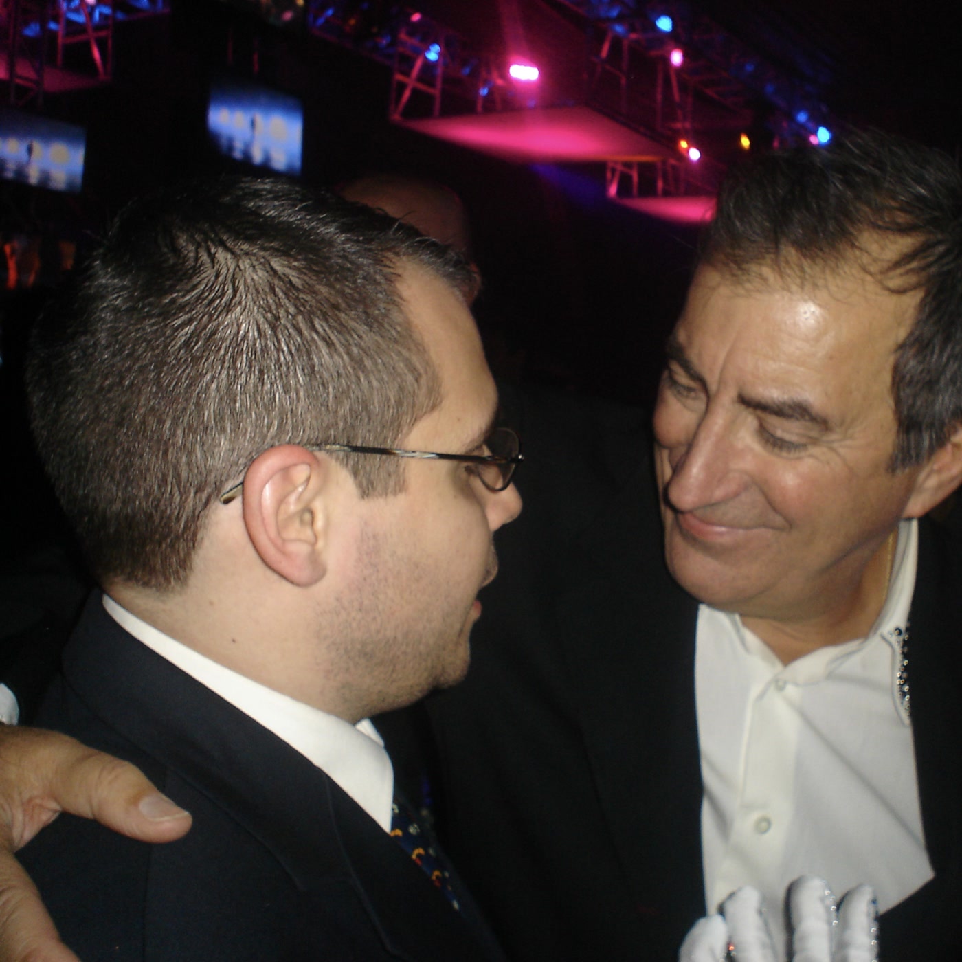 Bronca a Kenny Ortega