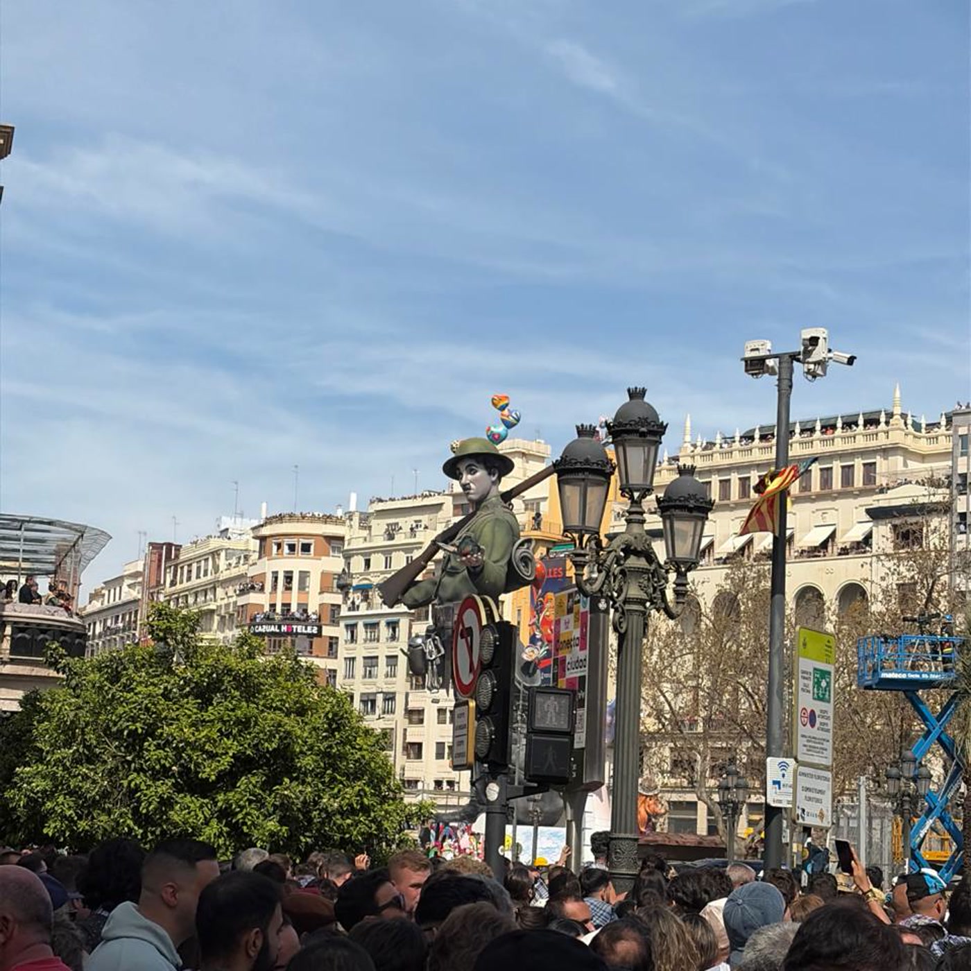 2. A 5 minutos de la Mascletá
